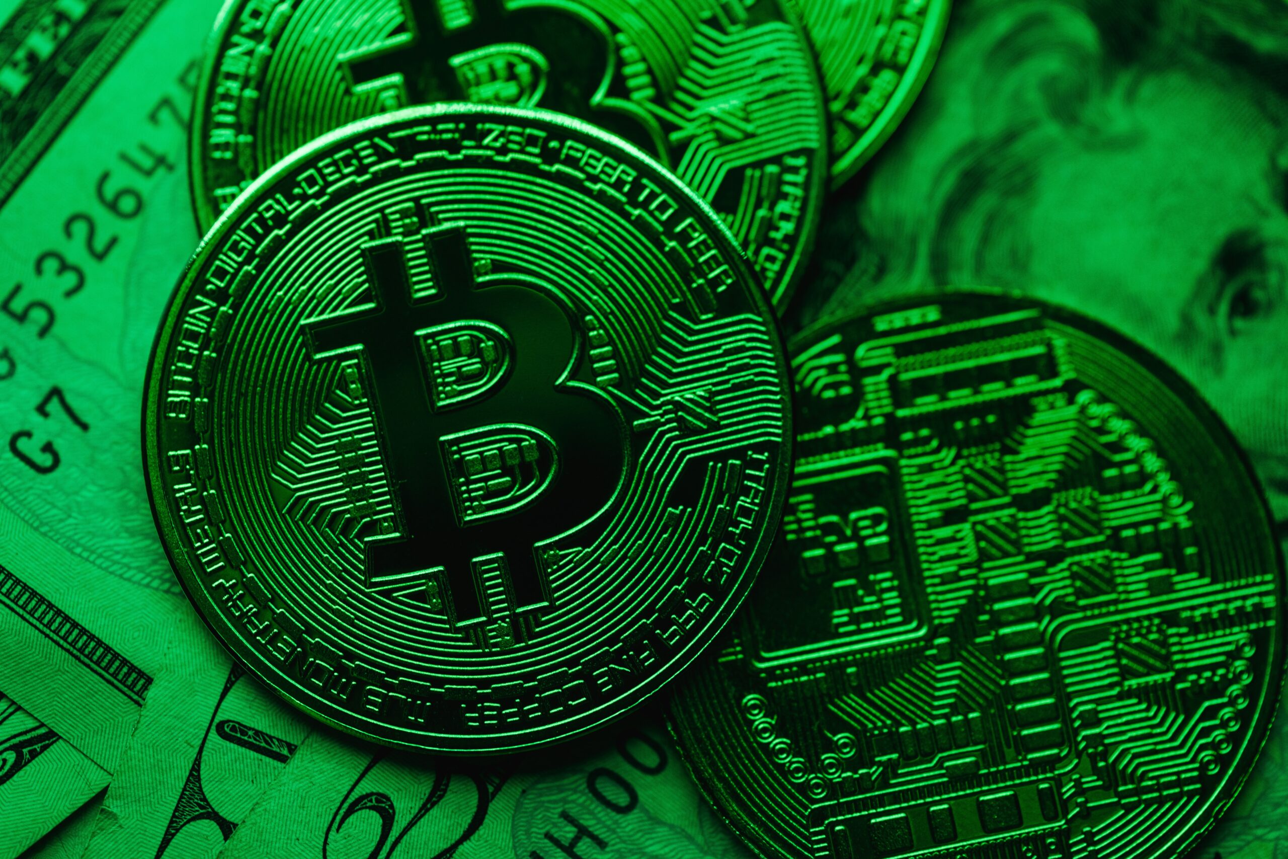 AXA announce a new payment option: Bitcoin - CoinRatingNews